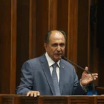 Água Clara cria ‘voucher’ de R$ 3 mil para vereadores gastarem com internet e combustível