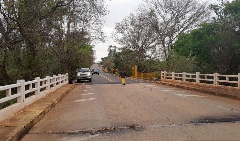 Ponte na MS-345 volta a operar com restrições em Bonito